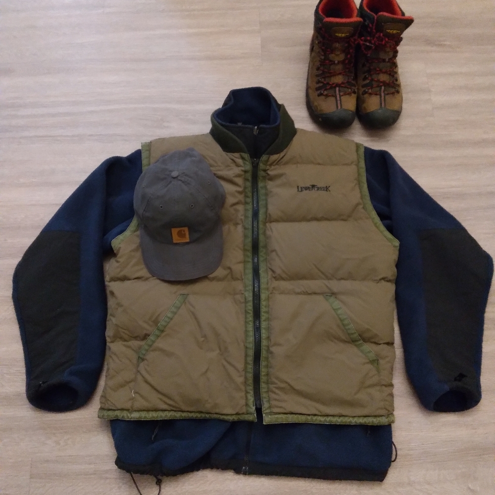 Carhartt hat.